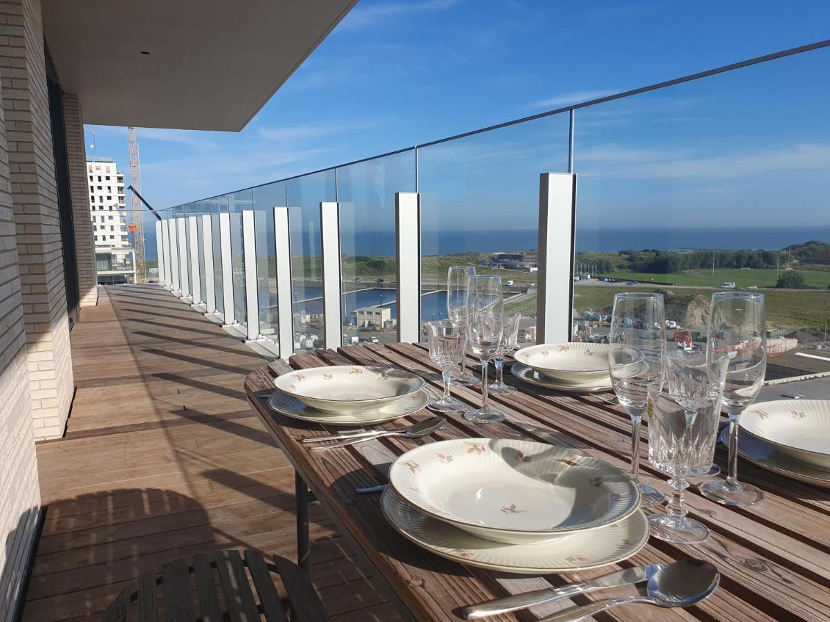 Central Park Tower Sea View Residence With Pool And Gym Остенде Екстер'єр фото